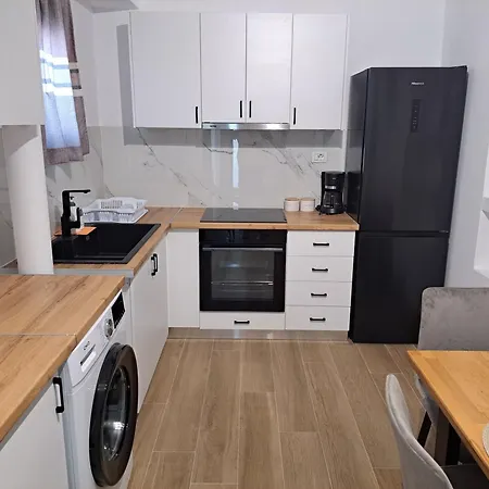 Dea's Garden Himarë