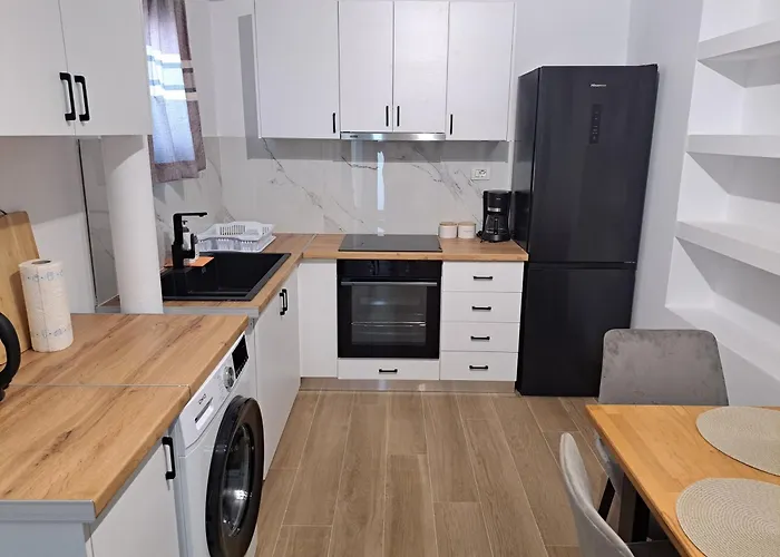 Dea's Garden Himarë