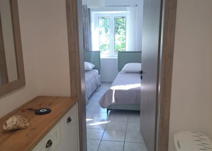 Dea's Garden * Himarë